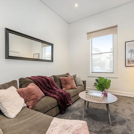 Walk To The Mcg & Aami Park - Free Late Checkout - Great Location & Backyard Villa Melbourne Exterior photo