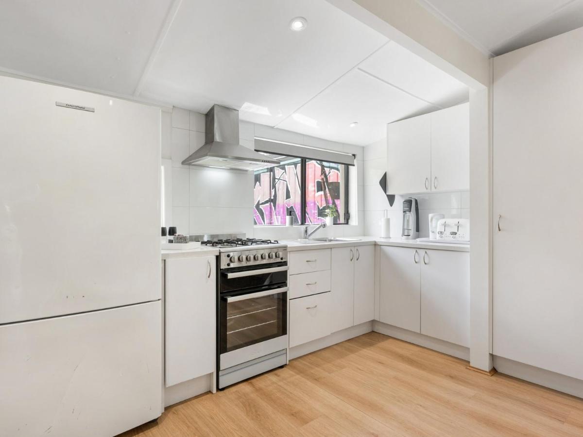 Walk To The Mcg & Aami Park - Free Late Checkout - Great Location & Backyard Villa Melbourne Exterior photo