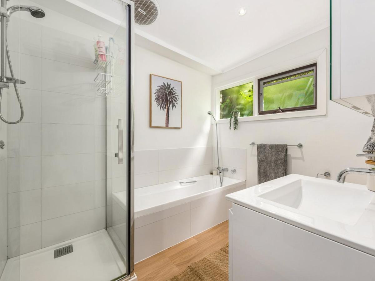 Walk To The Mcg & Aami Park - Free Late Checkout - Great Location & Backyard Villa Melbourne Exterior photo
